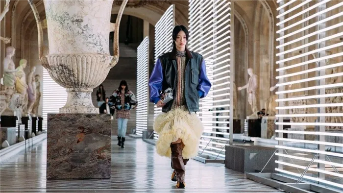 Модные тренды осень-зима: показ Louis Vuitton 2021-2022
